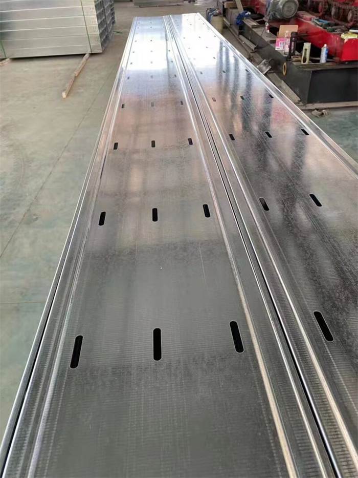 托盘式电缆桥架 (8)